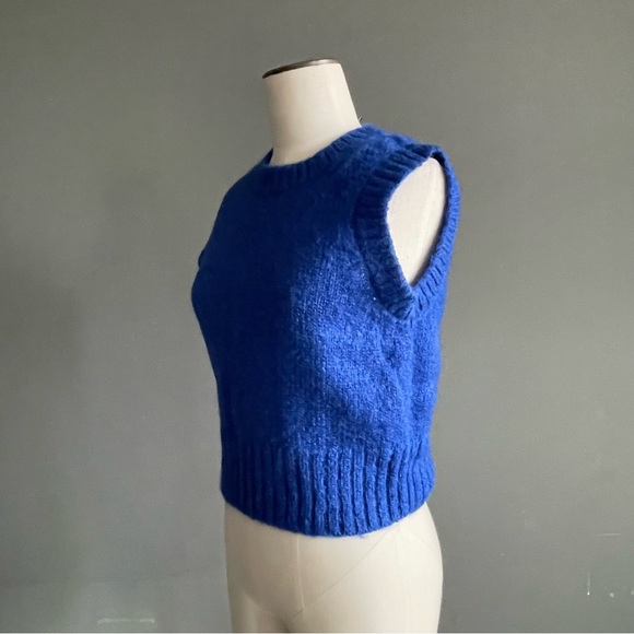 COS Cobalt Mohair Wool Cropped Sweater Vest Minimalist XS Jewel-Toned Resortwear - Picture 2 of 6